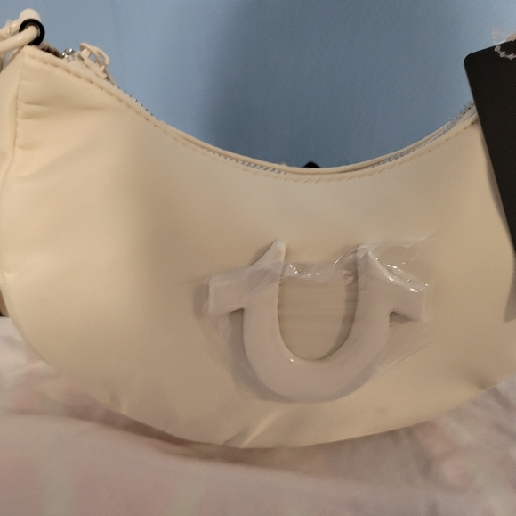 True Religion Horseshoe Logo Strap Crescent Hobo Bag- new - Picture 13 of 14